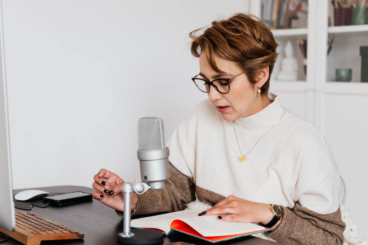 5 Different Reasons to Use a Voiceover for Your YouTube Videos and Tips to Help