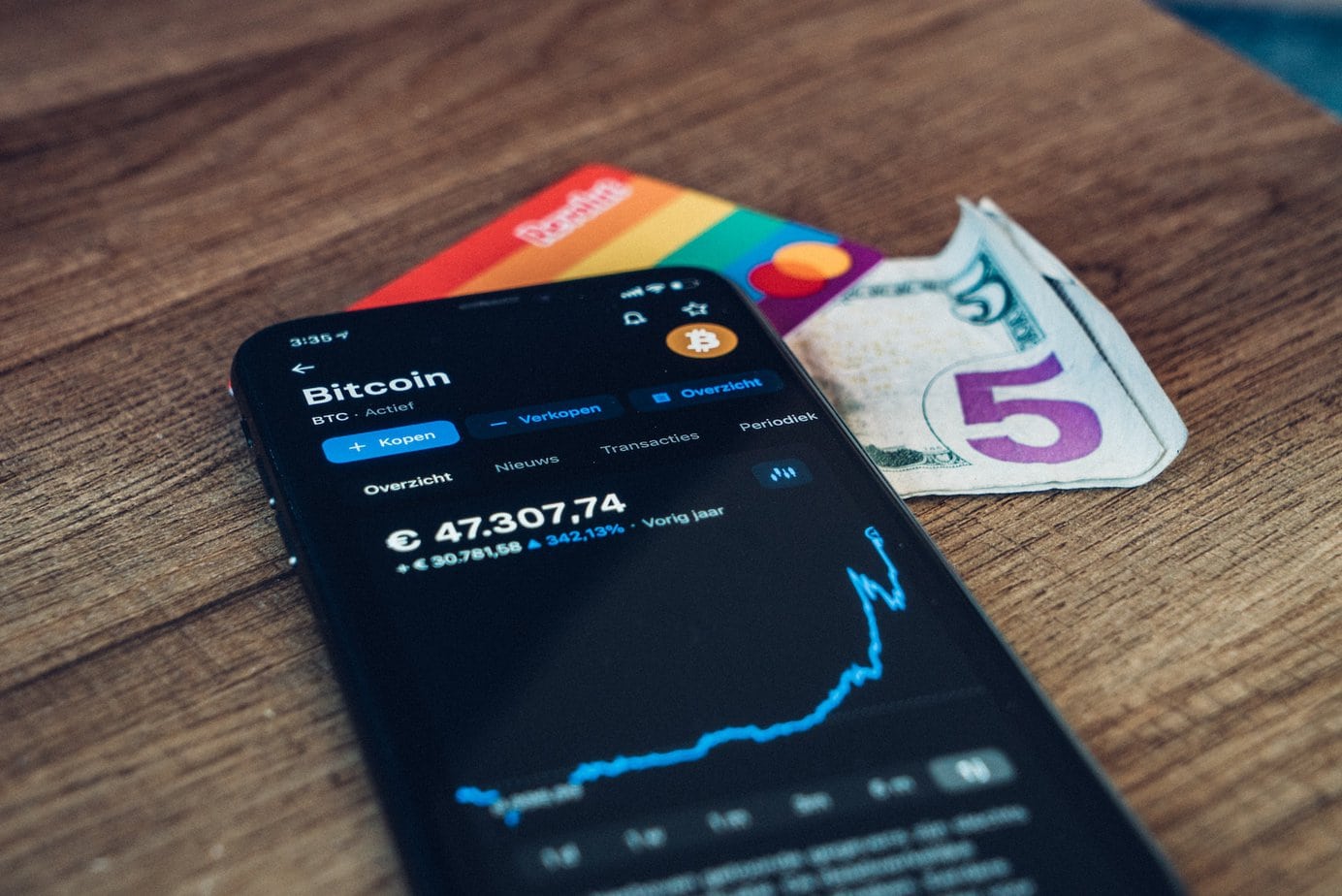 From Launch to Victory: Crafting a Winning ICO Marketing Campaign