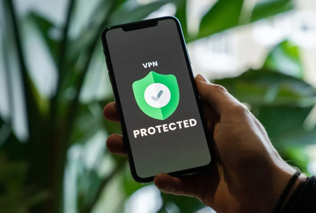 Optimizing-Digital-Connections-Elevating-Online-Engagement-Safely-with-Secure-Customer-Communication-002