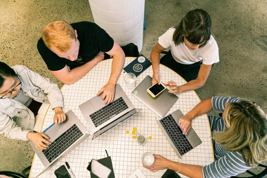 9-Strategies-for-Growing-Your-Startup-Company-001