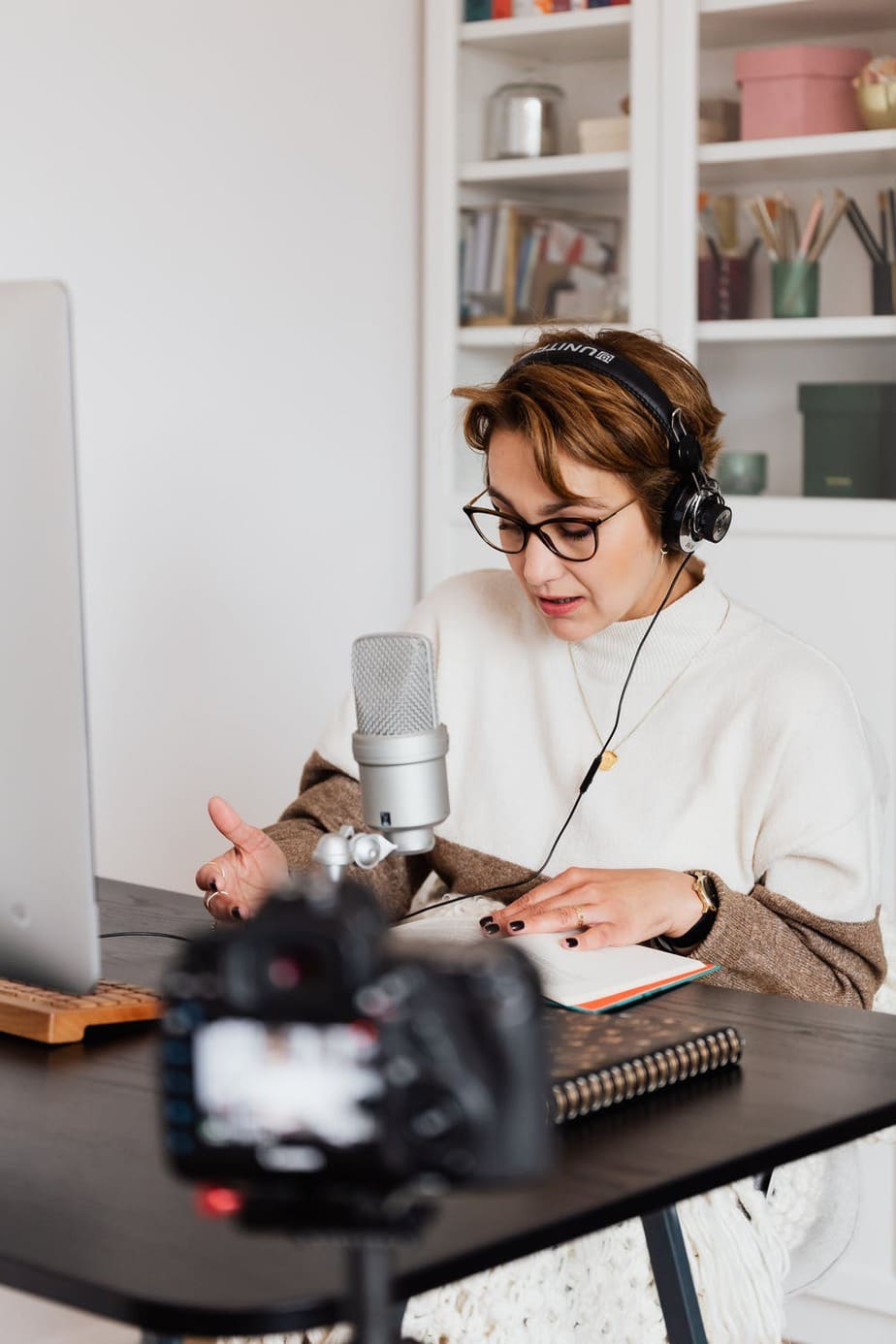 Reasons Why Your Business Needs Video Content (And How To Not Break The Bank Making It)
