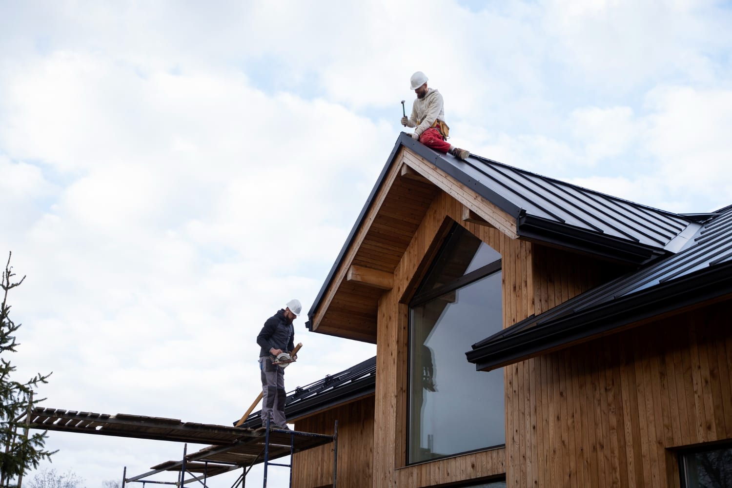 Roofing SEO Marketing: 6 Tips on Choosing the Right Company