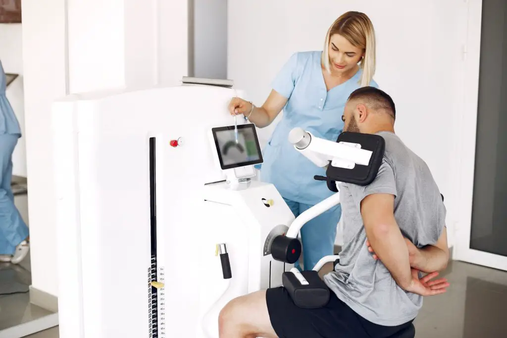 Embracing-Automation-In-Physical-Therapy-Enhancing-Patient-Care-And-Efficiency-001