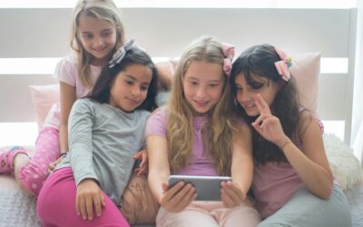 Effective Tips to Help Children Control Social Media Use