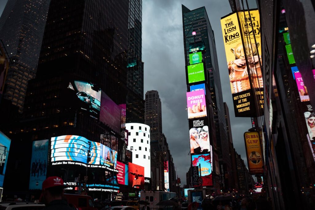 Digital signare in New York at night